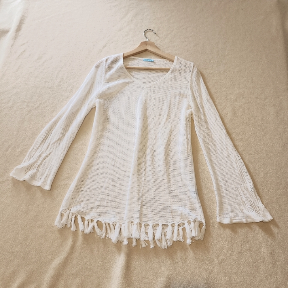 J. McLaughlin beautiful white knitted country chic fringe top